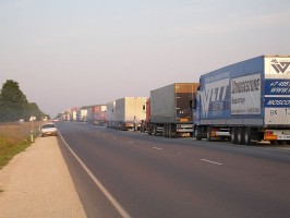Truck_queue