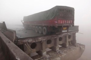 china-accident-truck