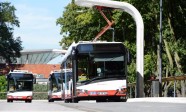 Weltpremiere in Hamburg: Ladetechnik von Siemens lädt Elektrobusse verschiedener Hersteller / World premiere in Hamburg: Charging system from Siemens charges electric buses from different manufacturers