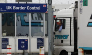 border-control-lorry-uk